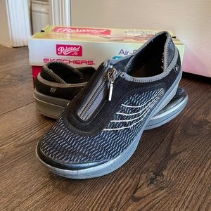 skechers comfy sneakers!